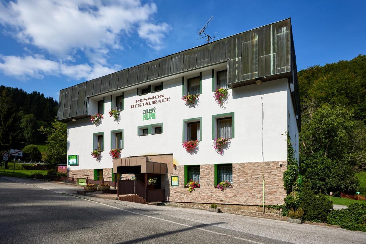 Pension & Restaurace Zeleny Mlyn Žacléř Dış mekan fotoğraf