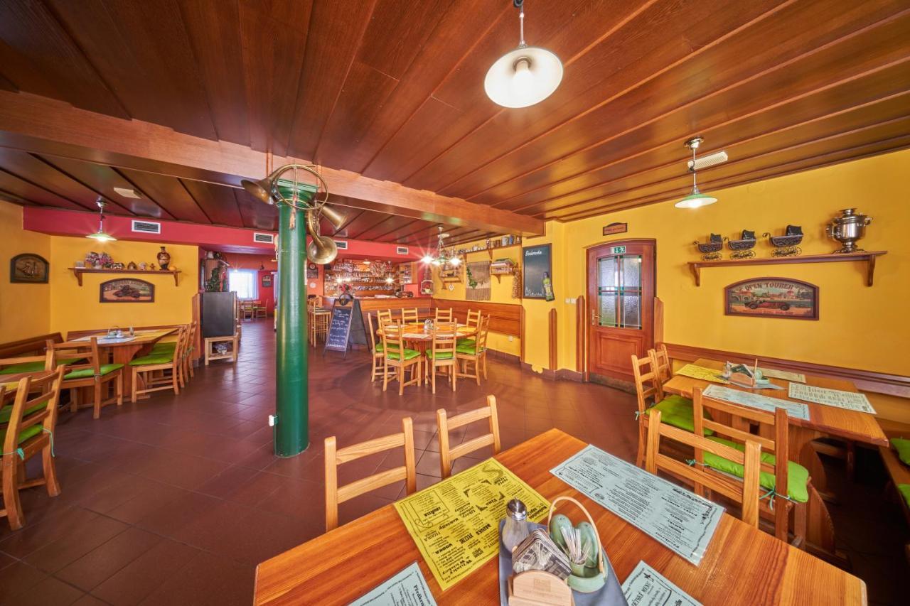 Pension & Restaurace Zeleny Mlyn Žacléř Dış mekan fotoğraf